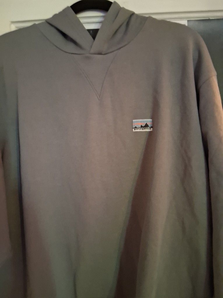 Patagonia Daily Hoody Sweatshirt in Noble Grey XL MENS 22770 NEW W TAGS!