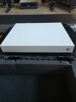 Xbox One X and CaseMatrix Travel Case