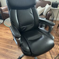 Black leather Office desk chair
