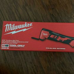 Milwaukee M18 Multi-tool 2626-20