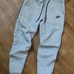 Nike Tech Sweats, Gray Size Small 