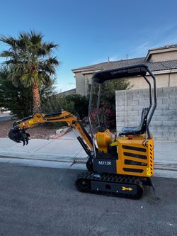 1 TON, 13.5 HP GASOLINE ENGINE MINI EXCAVATOR | AGT-H12R ( Read Description)