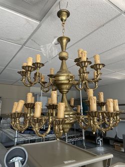 Luxury Bronze Metal 36 Light Chandelier 