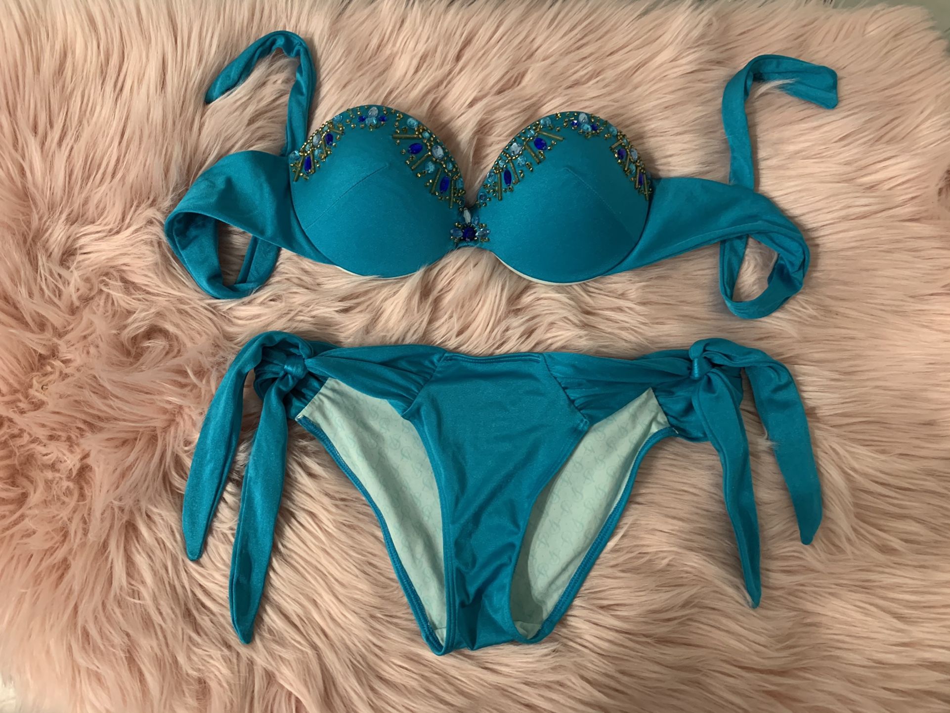 Victoria secret bikini set