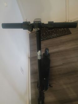 electric commuter scooter, specifically from the brand GlareWheel CT