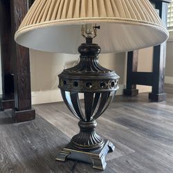 Bronze lamp
