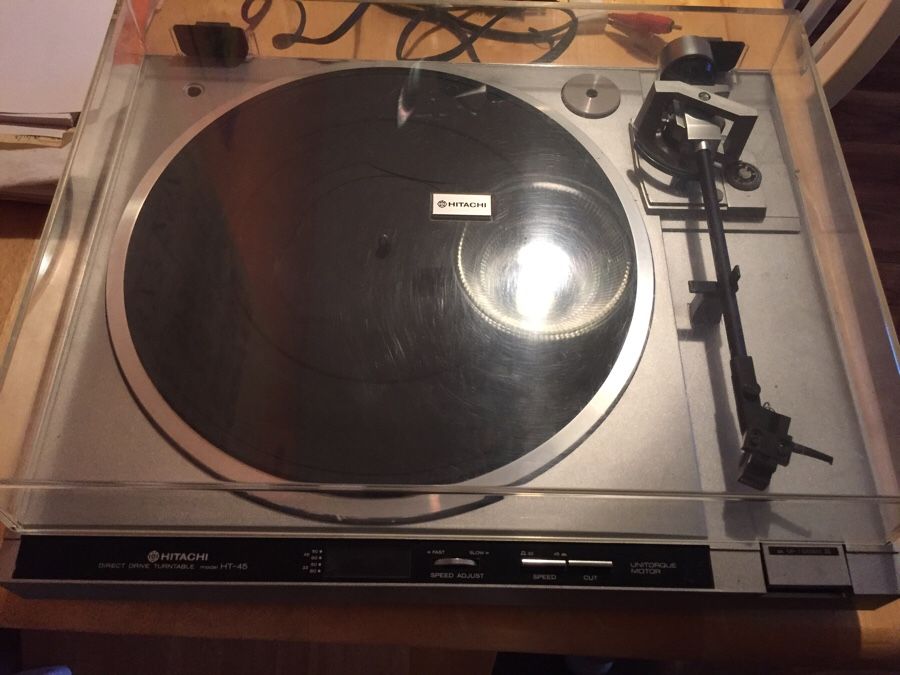Vintage Hitachi HT-45 turntable