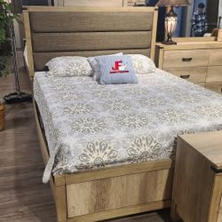 WEEK SPECIAL💥7pc Queen/Full Bedroom Set
Take it home with$39down 
Hablamos Español Y Financiamos🙋