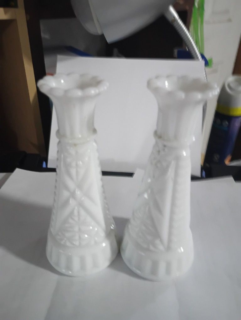 Matched Set Of 6 inch Vintage Milk Glass White Bud Vases