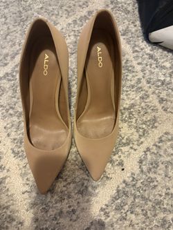 Beige Suède Aldo High Heels Pump