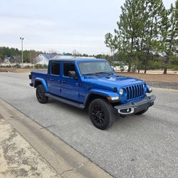 2023 Jeep Gladiator