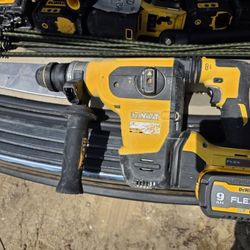 DEWALT FLEXVOLT 60V ROTARY HAMMER DRILL WITH 9AH BATTERY AND CHARGER FIRM PRICE $350