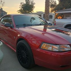 2000 Ford Mustang $6,500 OR BEST OFFER