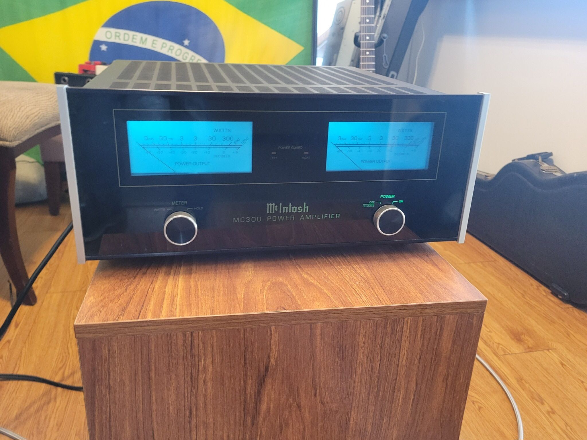 McIntosh MC300 Power Amplifier