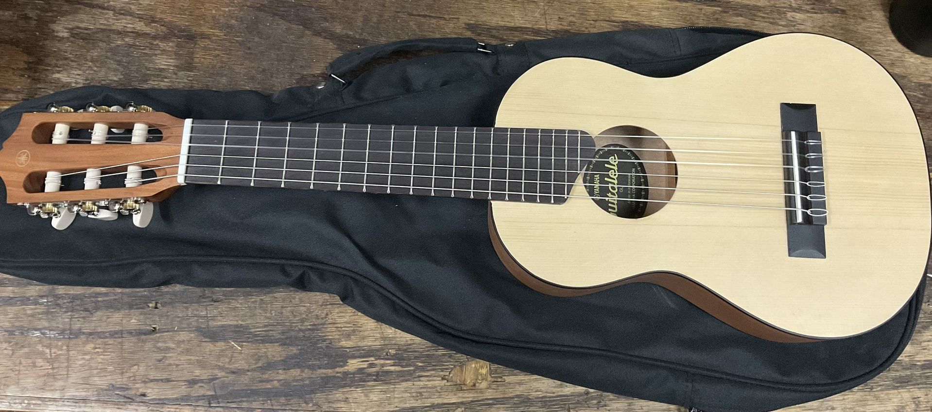 Yamaha Guitalele