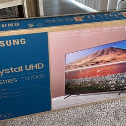 50’in Crystal UHD Tv