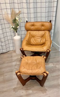 IMG High Back Leather Chair and Ottoman