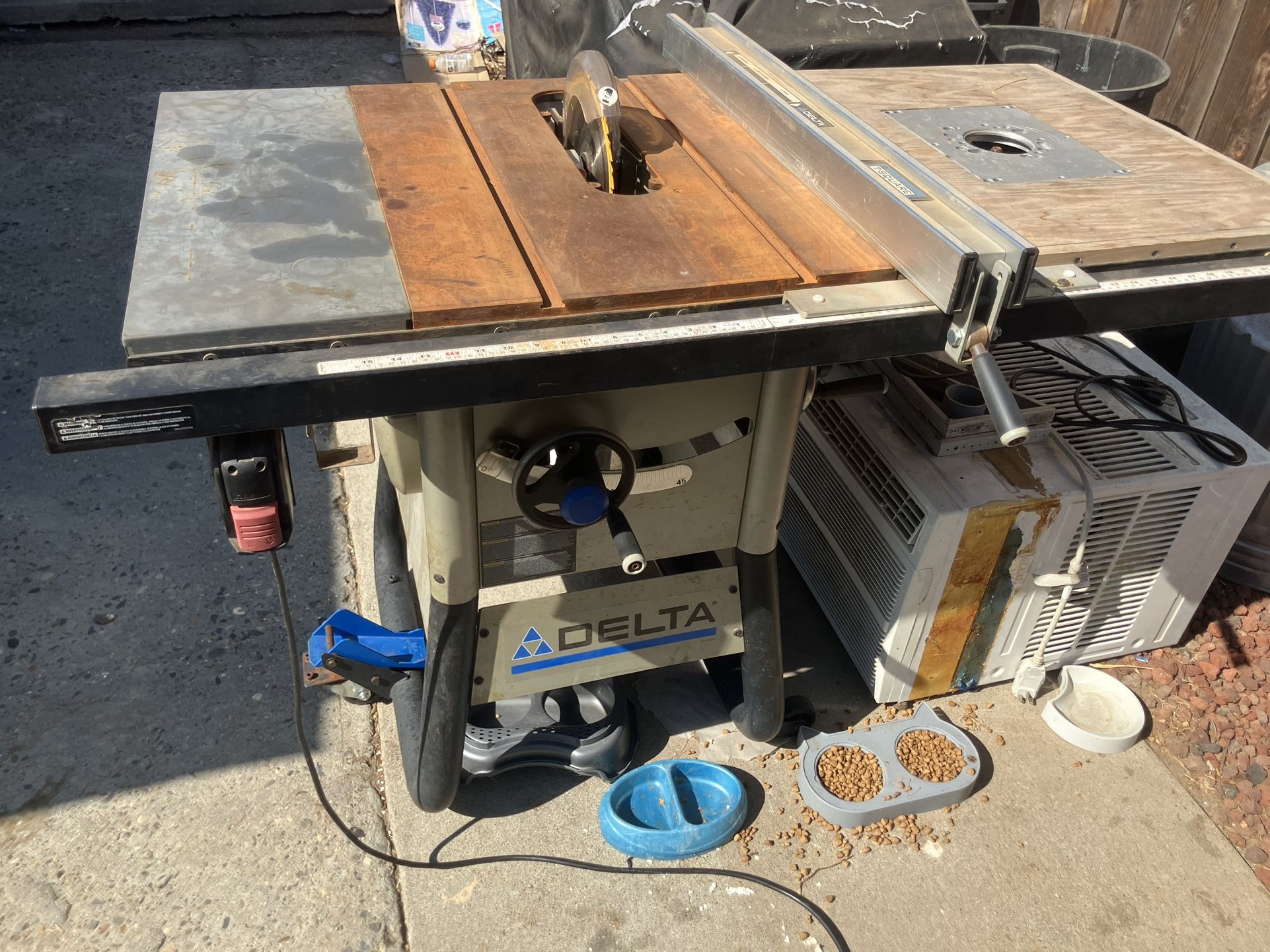 Table  Saw With Router