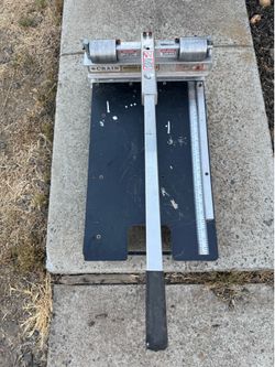 Crain wood cutter.