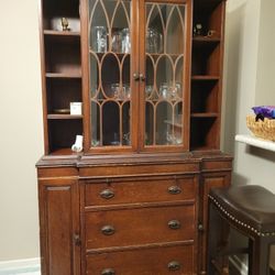 Vintage Antique Mahogany Bar/China Hutch With Leather Pull Out Table Top