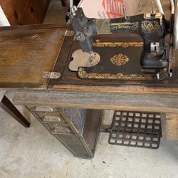White Rotary Sewing Machine Made In The Usa