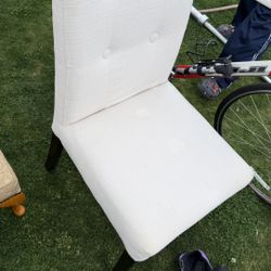 4 Dining Chairs $100