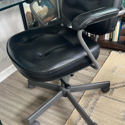 Black Leather Desk Chair 