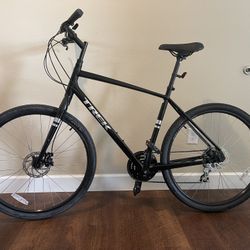 NEW - Trek Verve 1 Disc - XL Hybrid Bike - Black