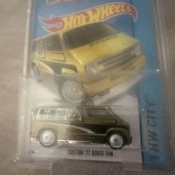 13 Super Treasure Hunt Hot Wheels 