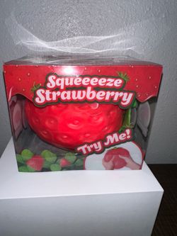 Sunny days squishy squeeze jumbo strawberry