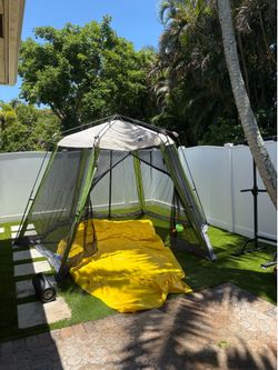 Coleman camping tent with mosquito net