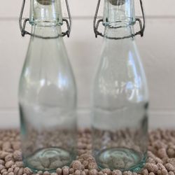 Hinge Stopper Bottles (2)