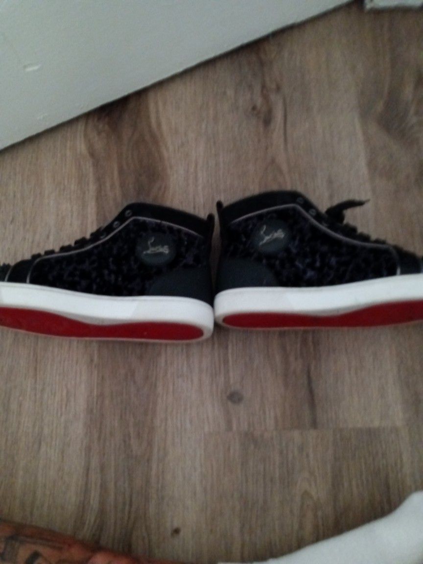 Size 9 Christian Louis Vuitton Black Spakes for Sale in Los Angeles