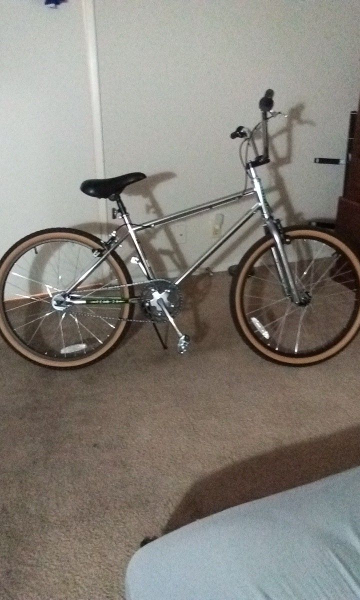 Schwinn 24 inch BMX Predator