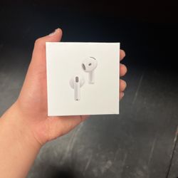 AirPod 4th Generation Noise Cancellation w/Charging Case - White