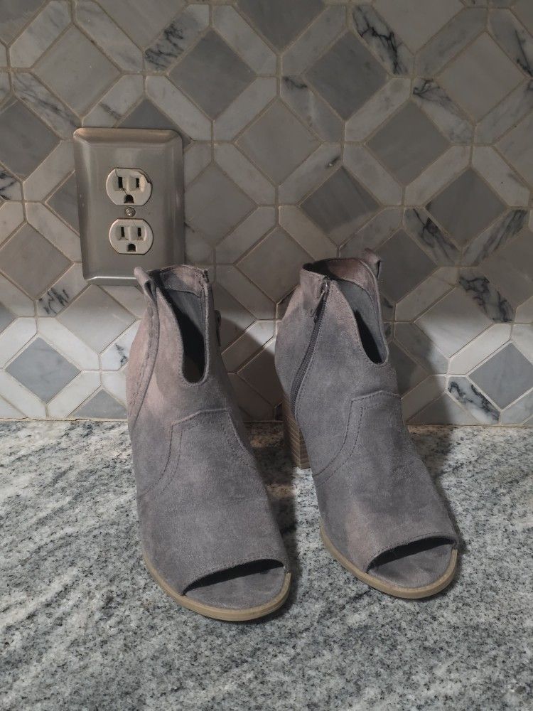 Women's Heels Size 7