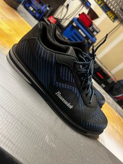 New condition sz13 Brunswick bowling shoes