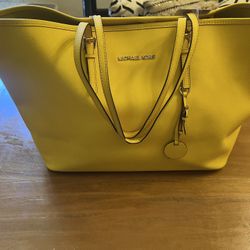 Michael Kors Tote