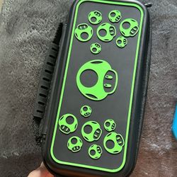 Luigi Mansion 3 Switch Game / Glow In The Dark Mario Switch Case 