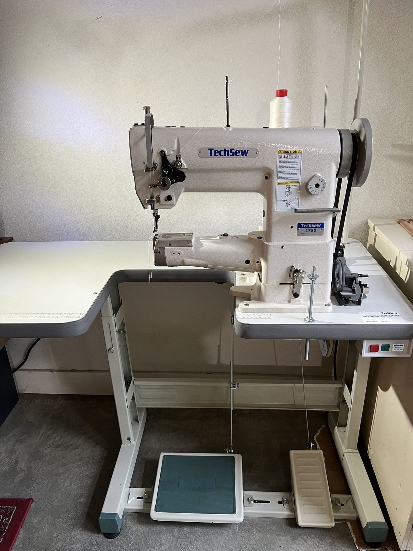 Industrial Leather Sewing Machine Used Techsew 2750 For Sale