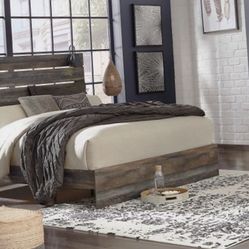 Queen Bed Set from Ashley