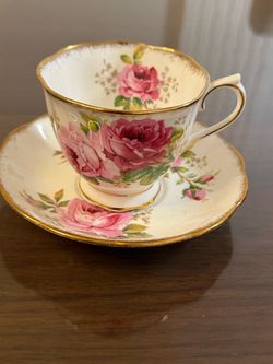 Vintage Royal Albert American Beauty Fine Bone China Tea Cup & Saucer Gold Trim