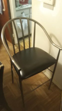 2. Meatal. Bar. Stools black leather seat