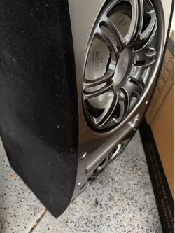 2 12” subwoofers