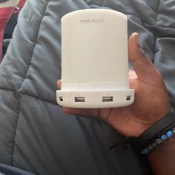 Night Light With Four USB Ports