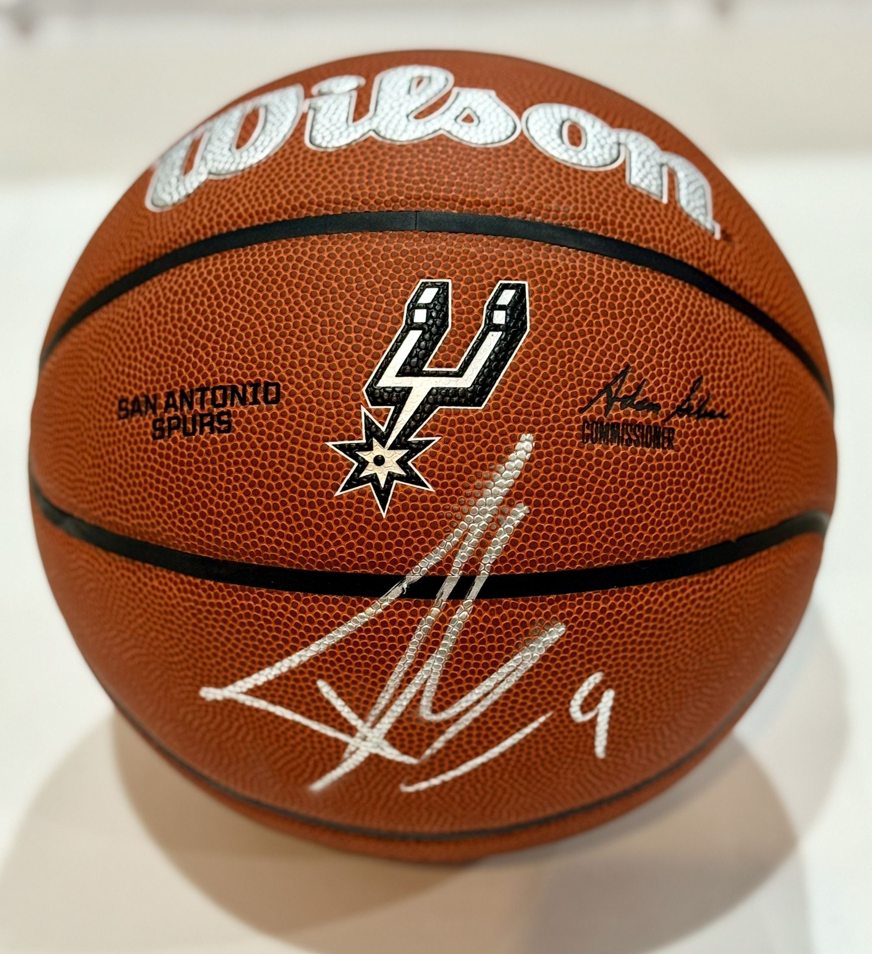 Tony Parker Autograph San Antonio Spurs Signed NBA Wilson Basketball Beckett