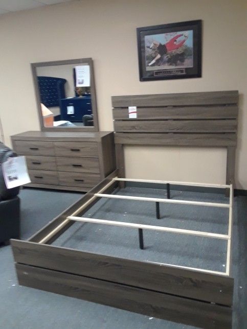 Queen Bedroom Set Queen Bed Frame Dresser Mirror And I Stand