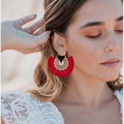 Tassel Hoop Earring Statement Thread Dangle Earrings Stylish Long Fringe Drop Earrings Lightweight Long Swingy French Hook Earrings for Women