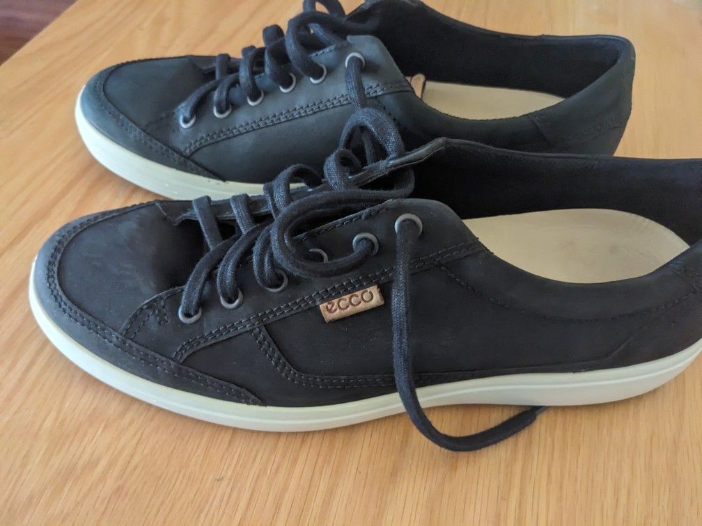 ECCO Shoes