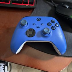 Blue Xbox controller